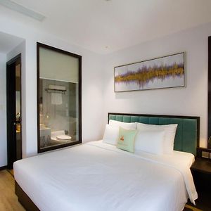 Standard Zimmer mit Kingsize-Bett